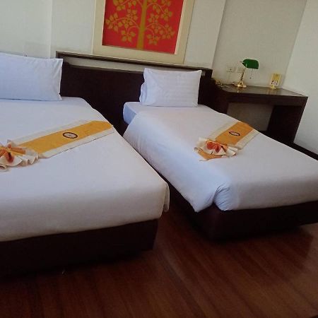 Grand Phranakhon Hotel พระนครศรีอยุธยา ภายนอก รูปภาพ