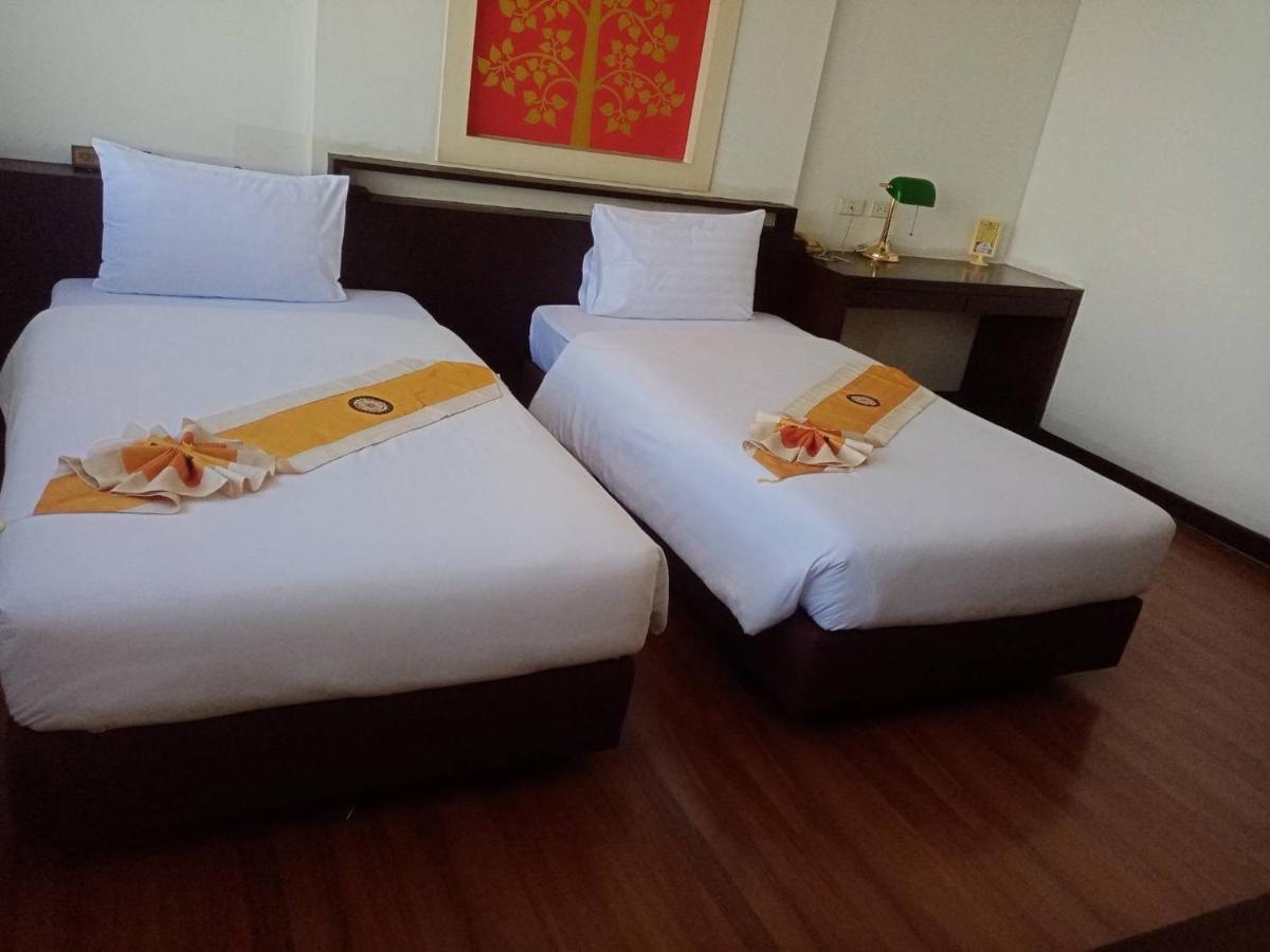 Grand Phranakhon Hotel พระนครศรีอยุธยา ภายนอก รูปภาพ